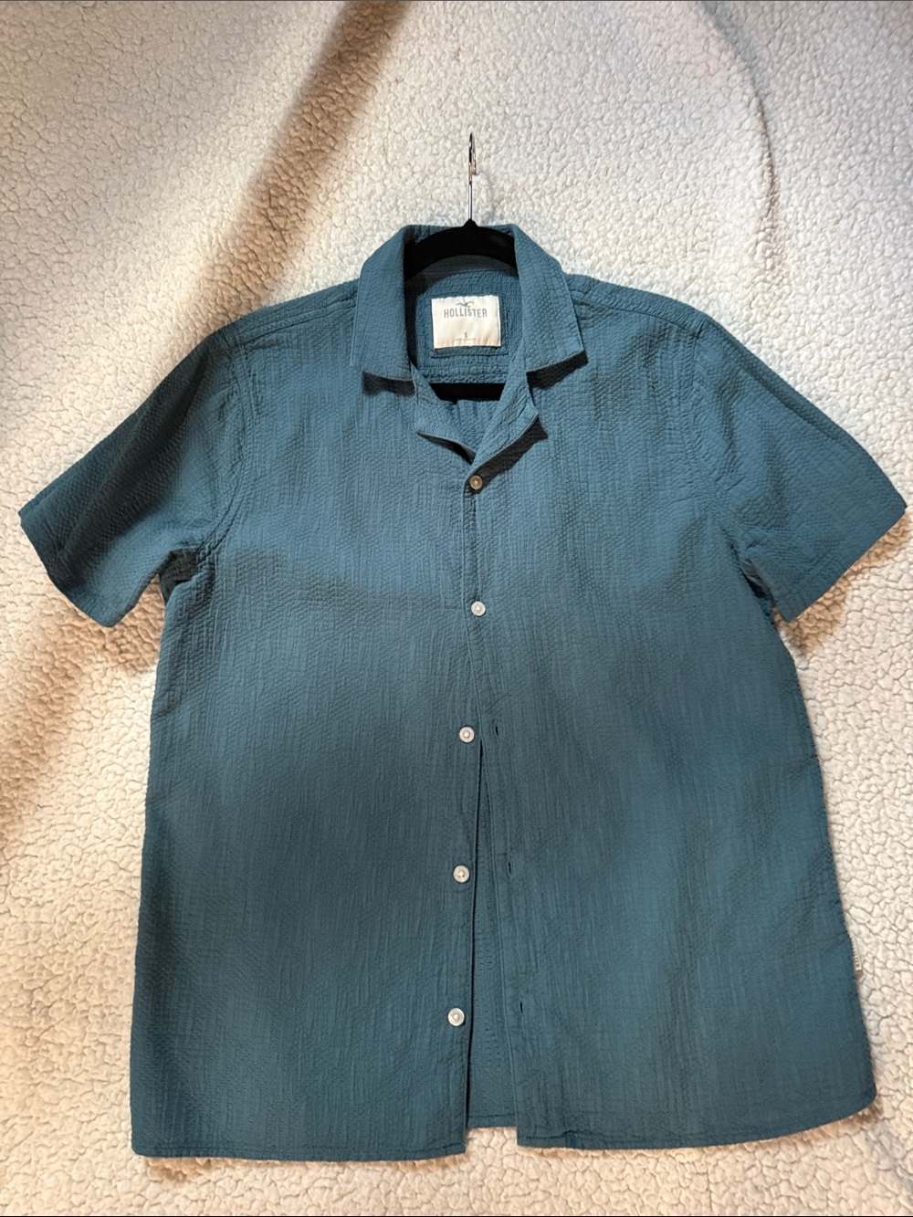 Hollister Short-Sleeve Textured Button-Down in Teal